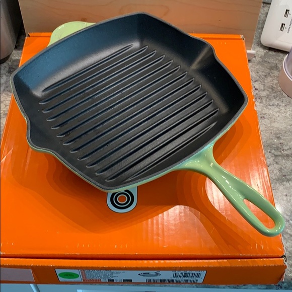 le creuset signature square skillet grill
